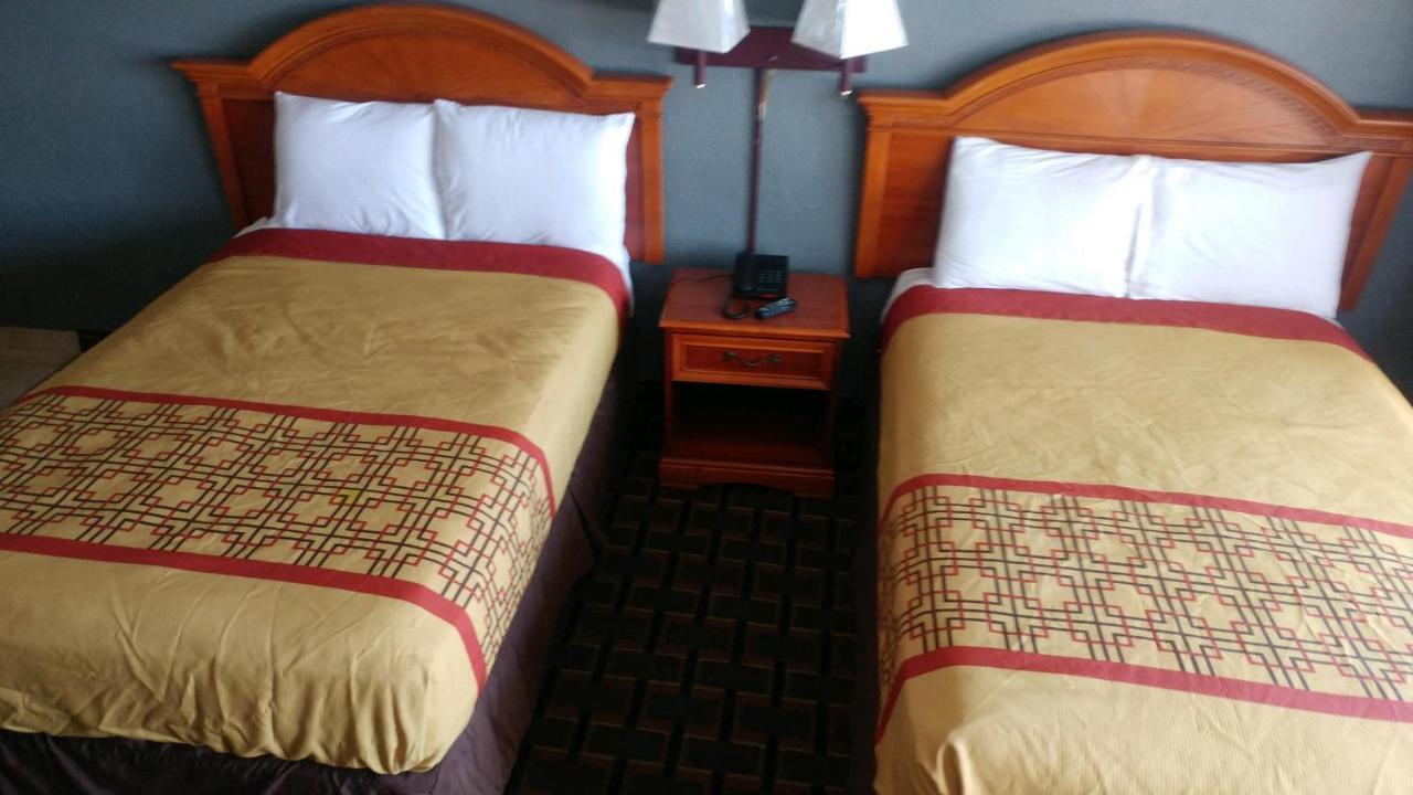 Happy Holiday Motel Миртл-Бич Экстерьер фото